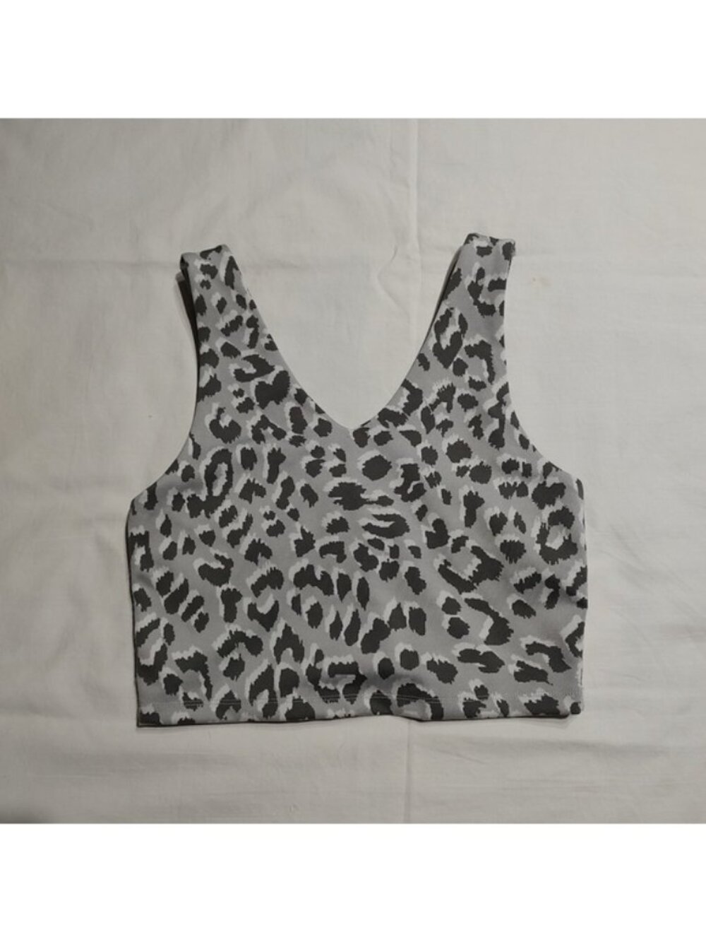 Offline by Aerie Gray Leopard Recharge Sports Bra XS Least Support Unpadded - Picture 2 of 7